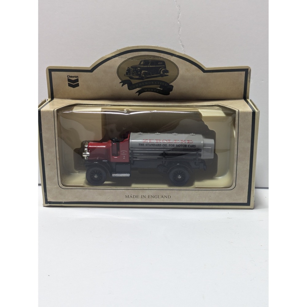 Chevron Lledo Zerolene 1911 Chain Drive Tank-Truck Commemorative Die-Cast Truck